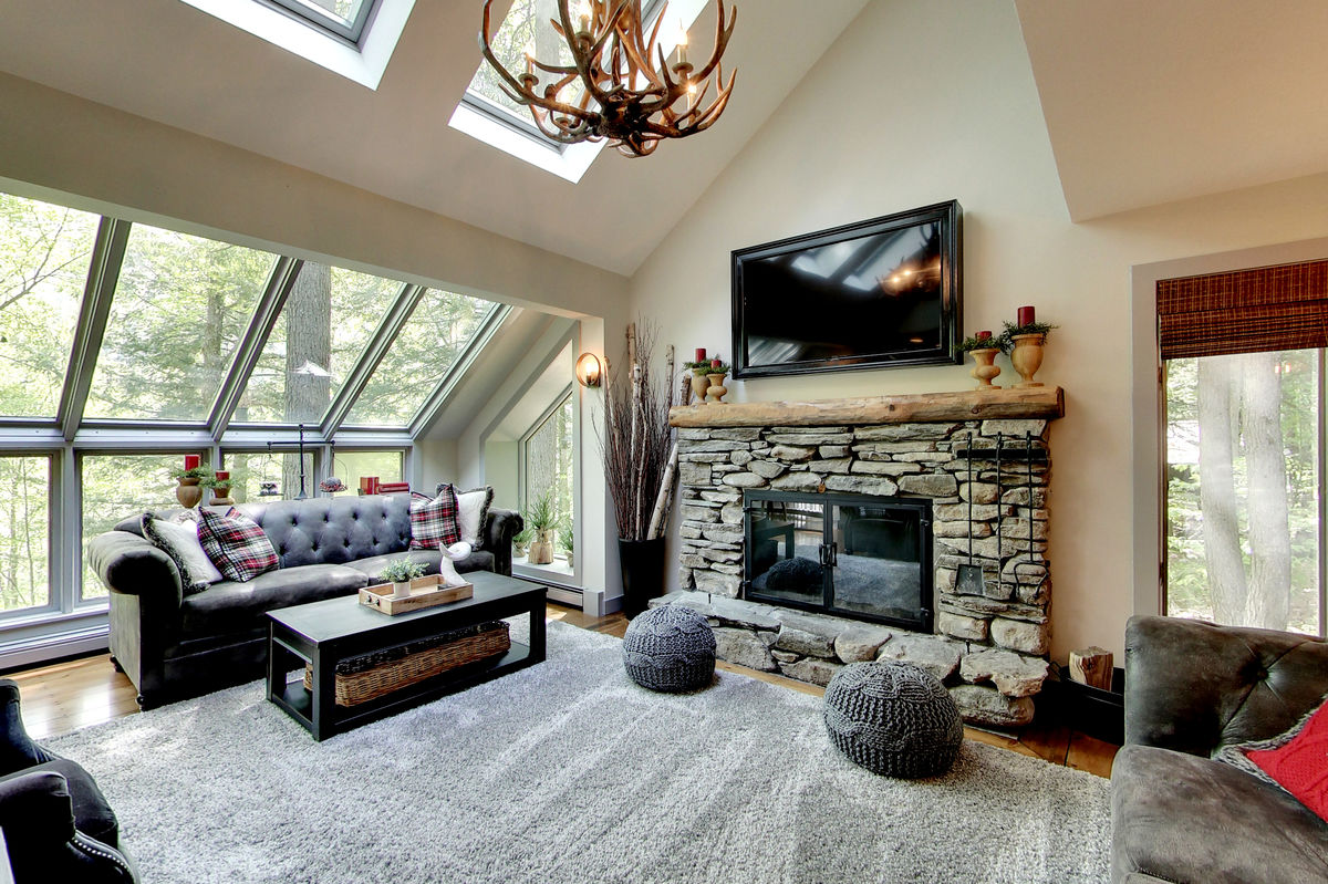 Picture of a Living Room with Fireplace in one of our Killington Mountain Rentals.