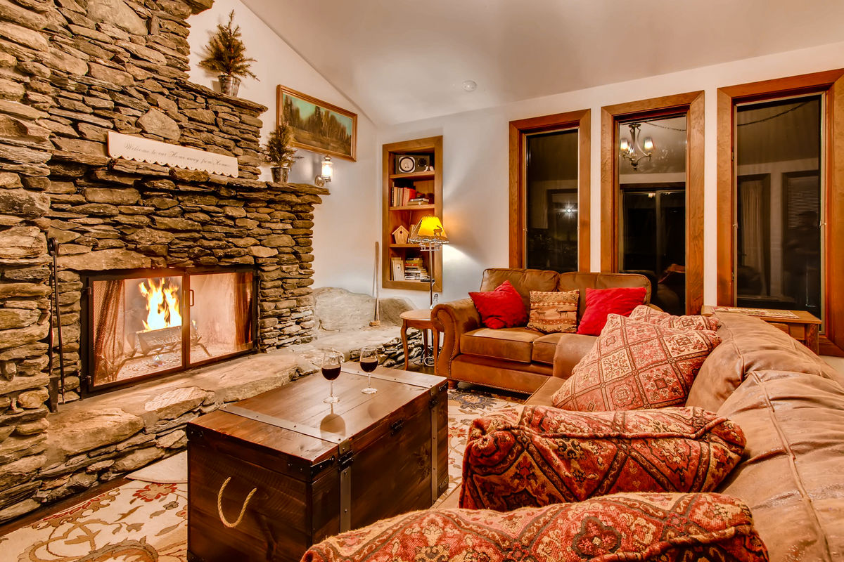 Picture of the Living Room with Fireplace in one of our Killington Mountain Vacation Rentals.